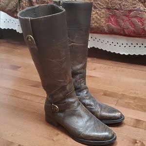 Leather cowgirl boots